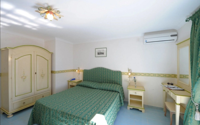 Hotel Torre Saracena