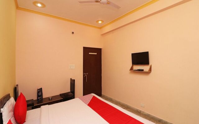 Oyo 22015 Hotel Lakshya Palace