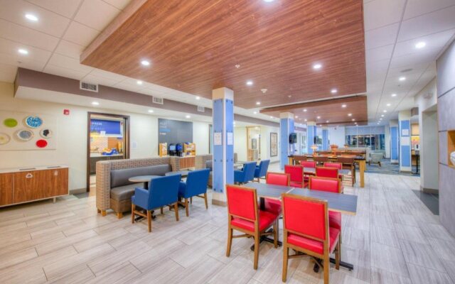 Holiday Inn Express & Suites Remington by IHG