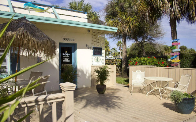 Seaspray Surf Lodge