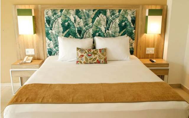 Playa Blanca Beach Resort - All Inclusive