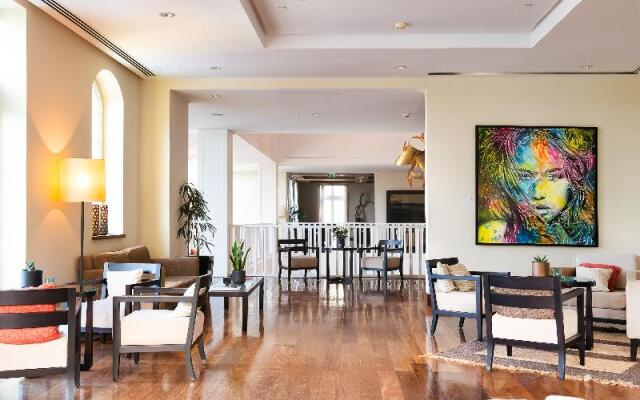 Domes Lake Residences