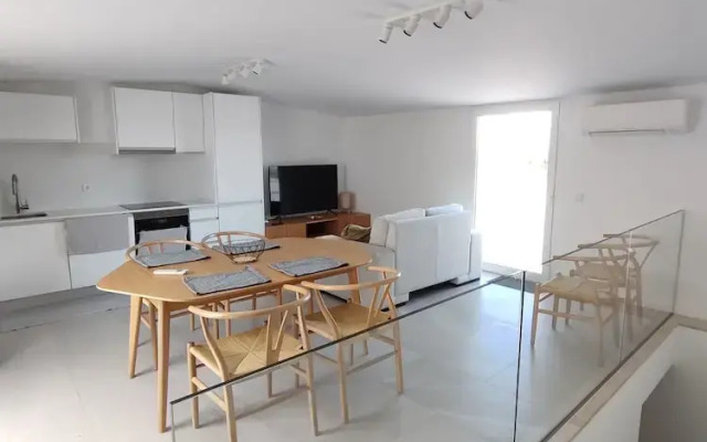2 Terraces Flat River and Marina View