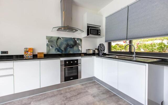 Villa Nirvana 3 Br, 500m from the beach