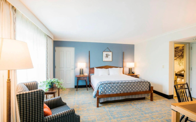 Williamsburg Lodge, Autograph Collection