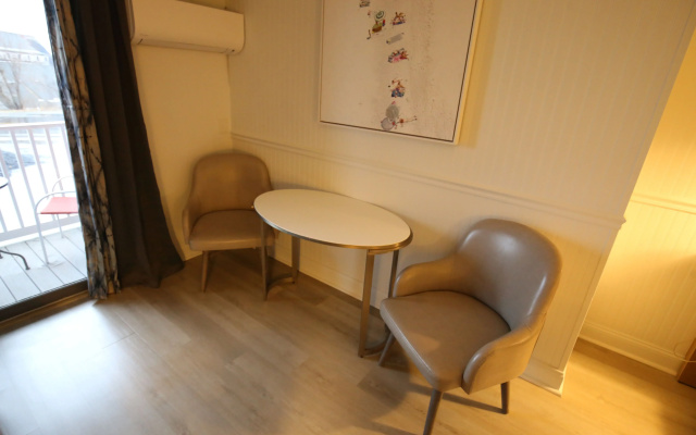Harborline Hotel