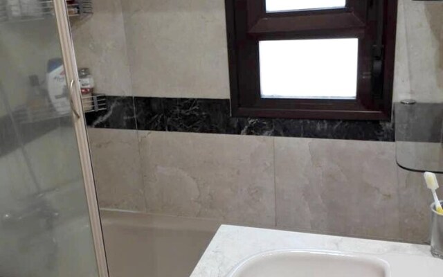 Apartment with 3 Bedrooms in Madrid, with Shared Pool