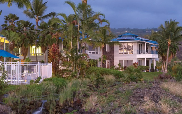 Holua Resort