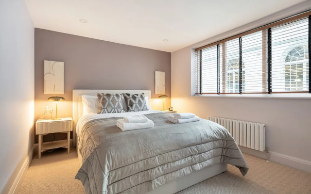 Prime Covent Garden gem with Air-Con