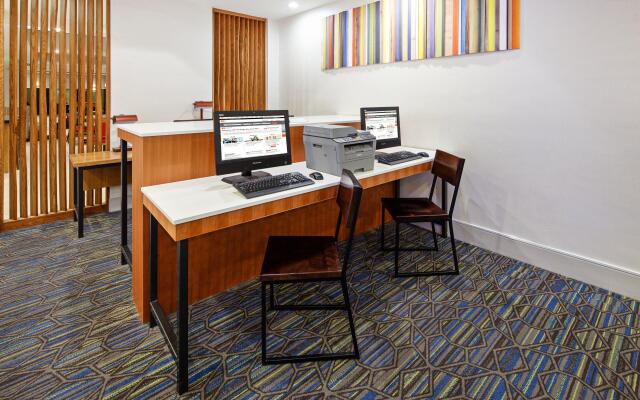 Holiday Inn Express & Suites Clovis-Fresno Area by IHG