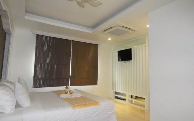 Fluke Residence
