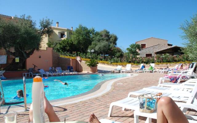 Albergo Residenziale Li Troni