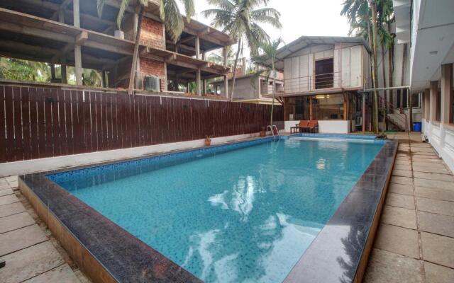 Hotel Pleasure Inn near Turtle Beach, Morjim
