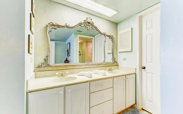 Windjammer Apartment 412