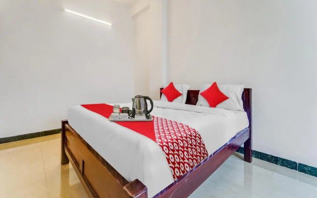 OYO Flagship 703776 Cruze Residency