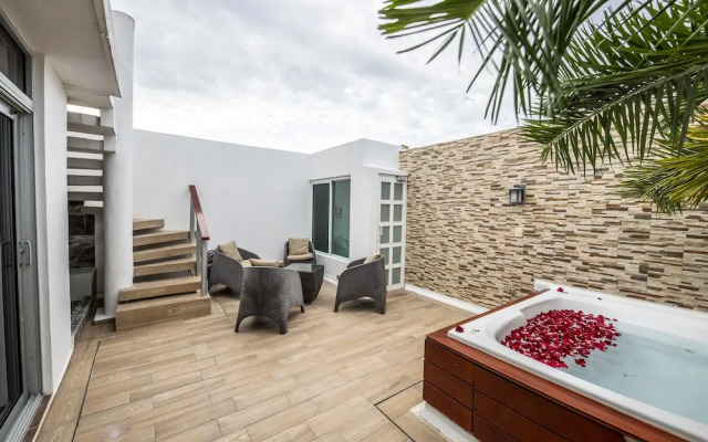 Penthouse Beach Holiday Private Jacuzzi Bbq Family Friendly Maid Service