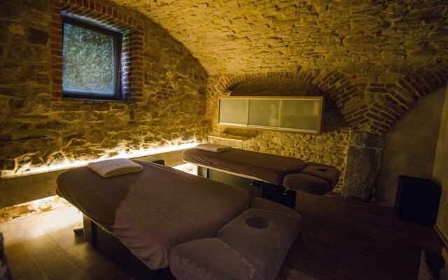 NE5T Suites & Spa