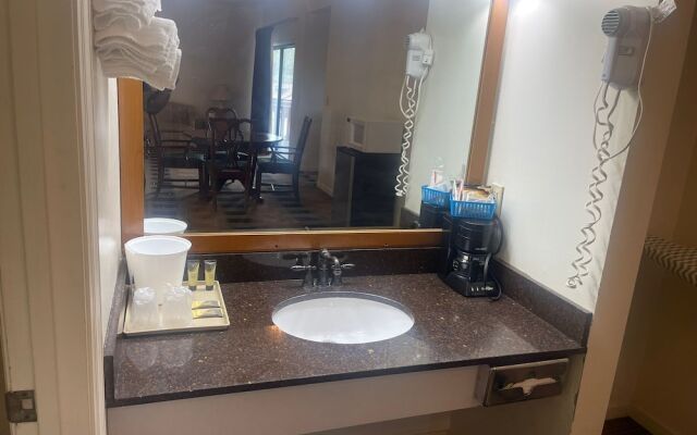 Knights Inn Dillard
