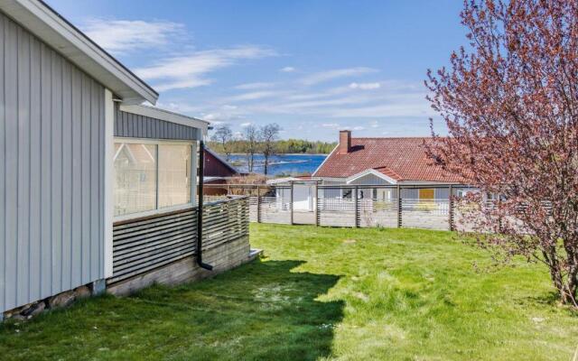 Lovely holiday home with a view of Lake Bolmen