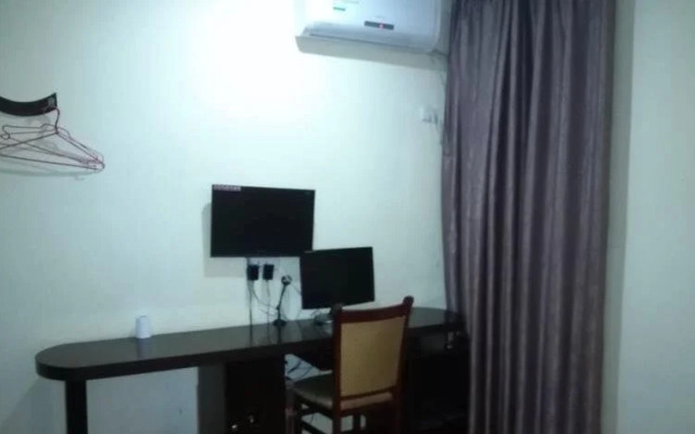 Tongxing Business Hotel
