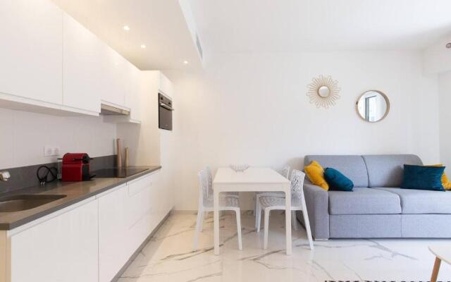 Brand new 2 bedrooms next to Croisette !