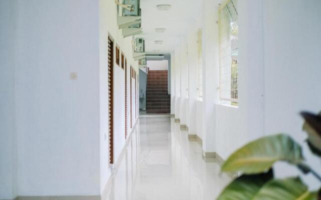 RedDoorz @ Artomoro Guest House