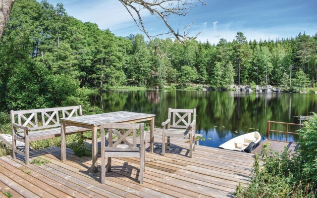 Beautiful Home in Tingsryd With 4 Bedrooms, Jacuzzi and Wifi