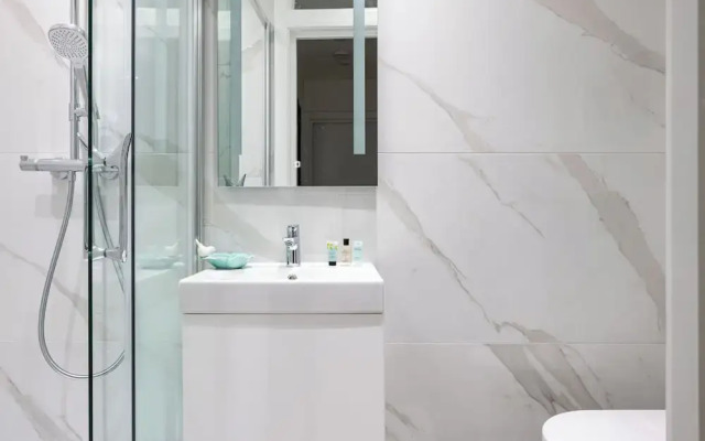 Picktheplace Kensington Lux Apartments IV