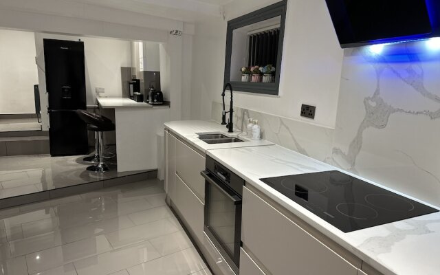 Eliteelegance Suites 2-bed Apartment in Sheffield