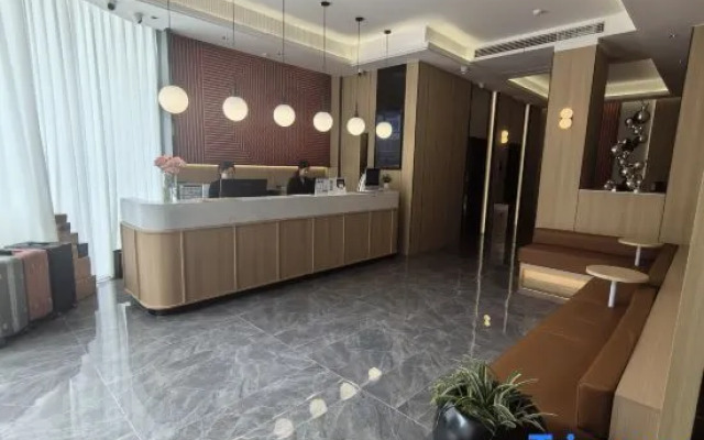 Tianhou Hotel (Suzhou Guanqian Street Gongxiang Branch)