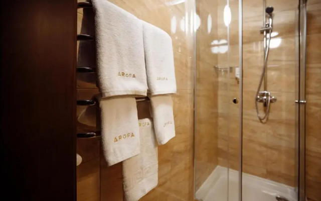 Private Rooms in Hotel Lift 1R