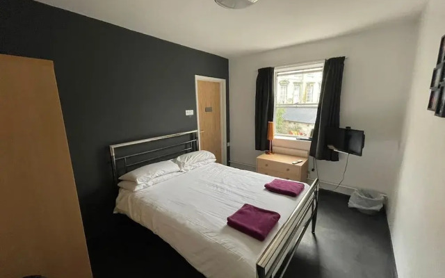 Bath YMCA - Hostel