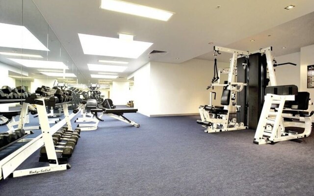 2 Beds 2 Baths Free Carpark behind State Library