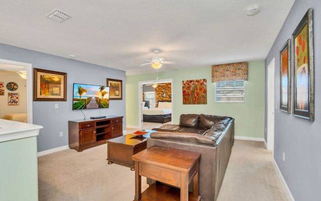 Giant Villa W/private Pool&spa, Game Room, & More!