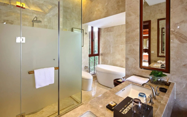 Sanya Ocean Sonic Banling Hotspring Resort