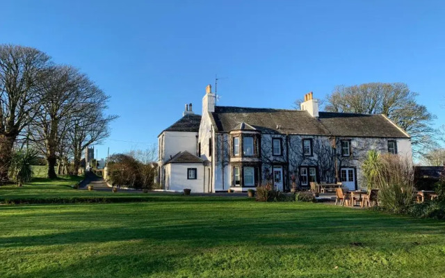 Torrs Warren Country House Hotel