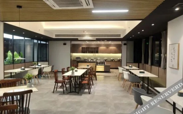 Pushe Garden Art Hotel