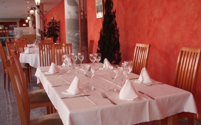 Aparthotel Sercotel Suites Huesca
