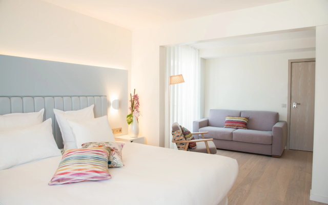 Croisette Beach Hotel Cannes - MGallery Collection