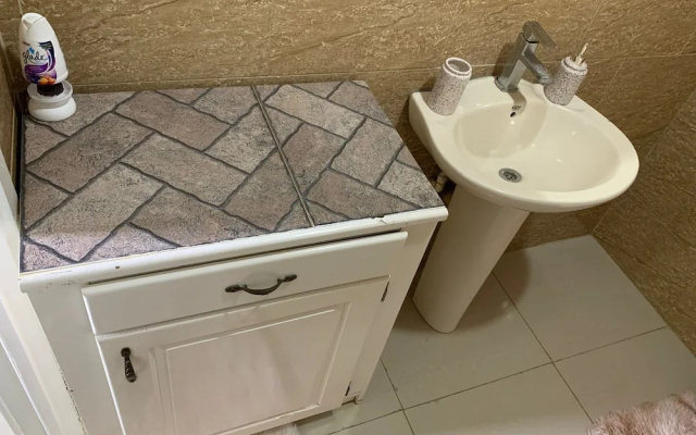 1 Bed Apartment - Sleeps 2 - Parking - Wifi