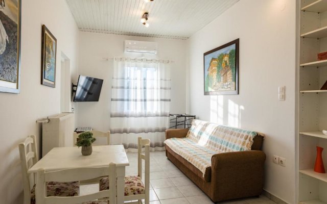 seashell cottage a seaside charm near kyparissia