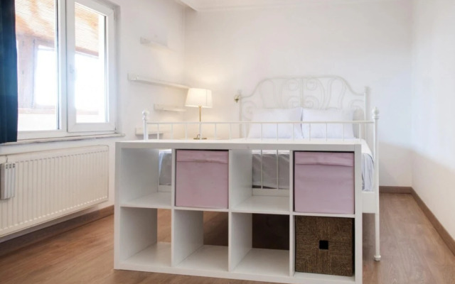 Central Flat With City View and Terrace in Sisli
