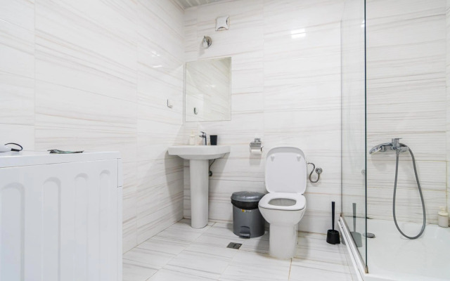 High-End Spacious Apartment next to City Mall