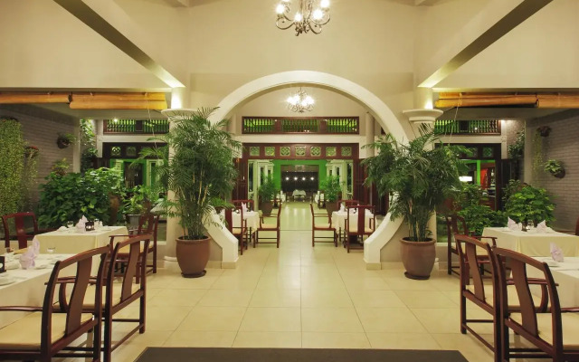 Amaryllis Resort