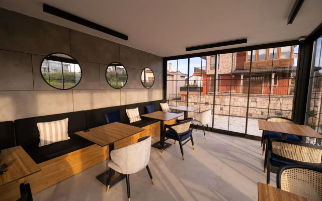 Leone Cunda Edition Otel