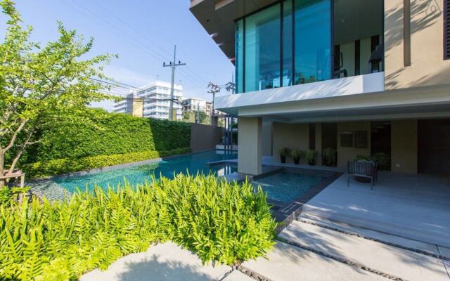 Cozy &Comfort Condo by C