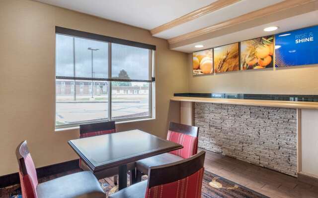 Comfort Suites Marion North