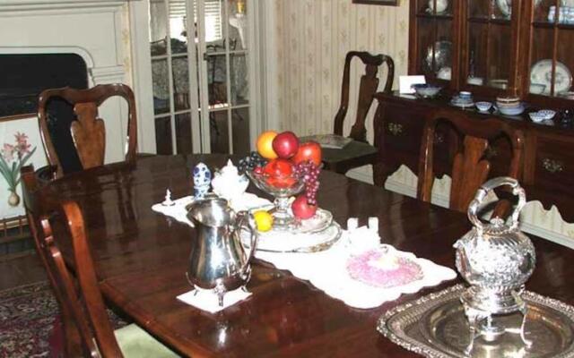 Amzi Love-Lincoln Homes Bed & Breakfast