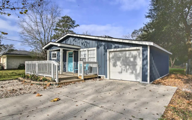 Pet-friendly Cottage, 3 Blocks to Main St!