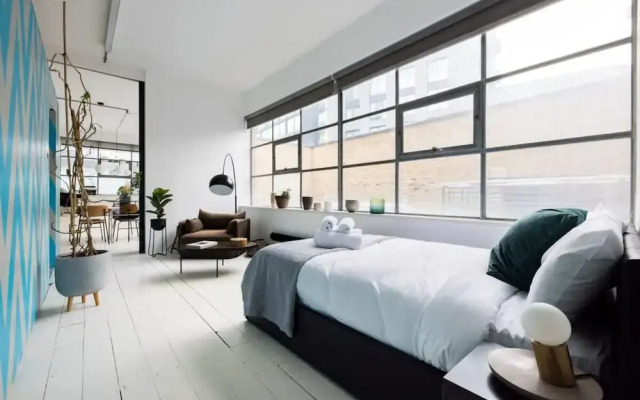 Bright Work Live Industrial Loft in Shoreditch